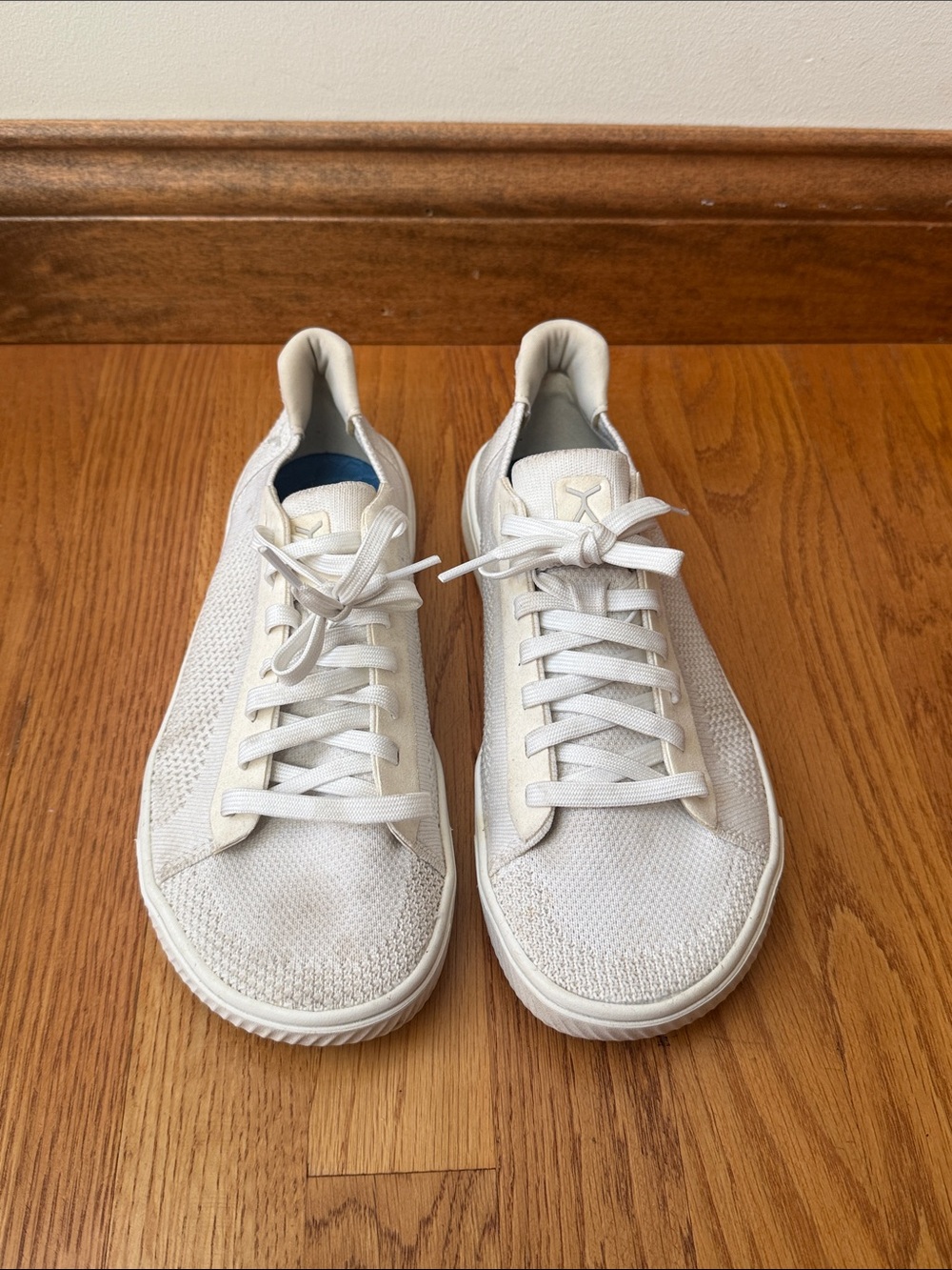 Flux White Sneakers Unisex Men’s US 8 Women’s US 9.5